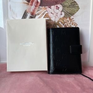 MIKOTO INTERNATIONAL KISSLOCK WALLET